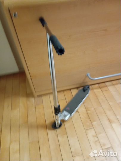 Трюковой самокат кастом в парк