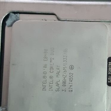 Материнская плата 775 asus ipibl-LB + 4Gb + E8400
