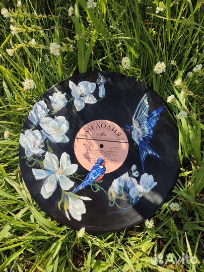 Виниловая пластинка с росписью 