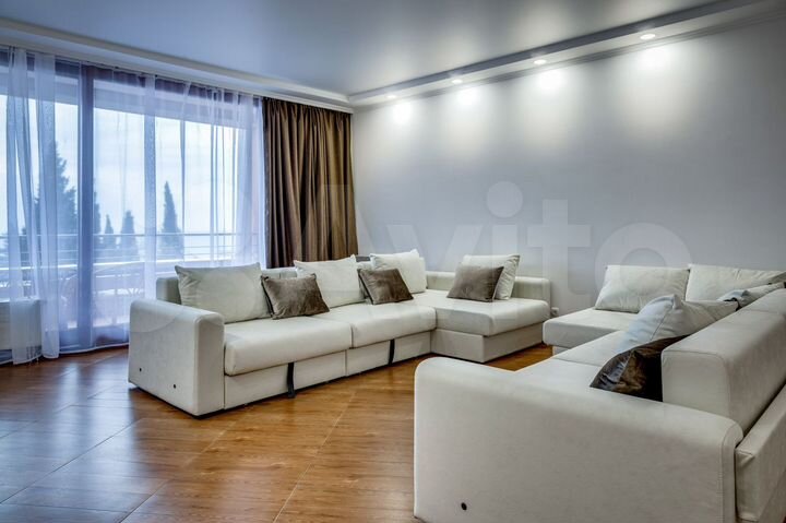 1-к. квартира, 102 м², 3/12 эт.