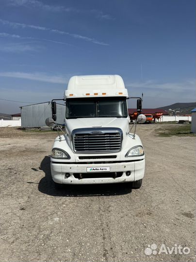 Freightliner Columbia, 2005