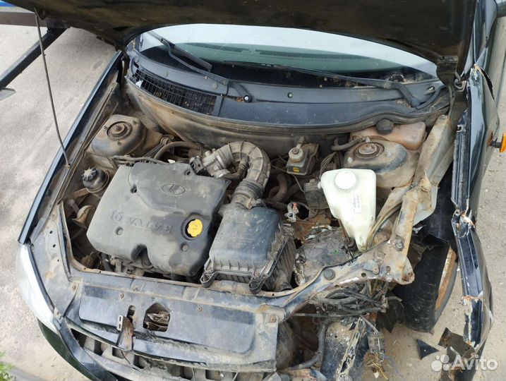 LADA Priora 1.6 МТ, 2011, битый, 250 000 км