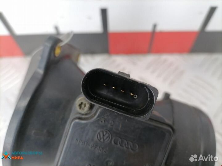 Расходомер воздуха Audi A3 8L 1998 06A906461B