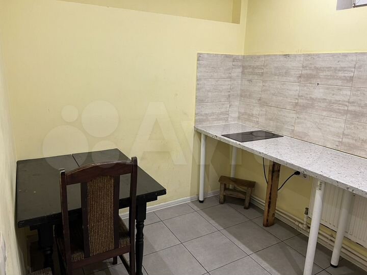 Комната 20 м² в 9-к., 1/1 эт.