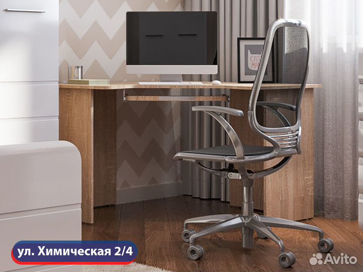 Стол компьютерный на Химической 2/4
