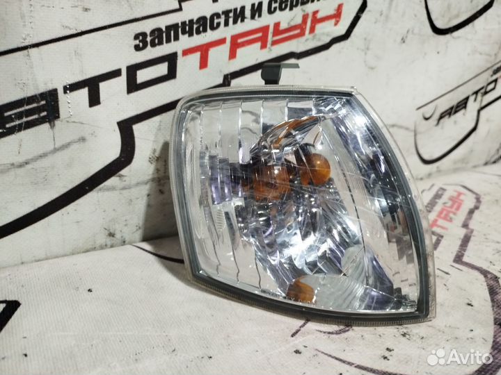 Габарит mazda demio DW3W DW5W 1002 правый 2 модель D26751060B QA4723Z