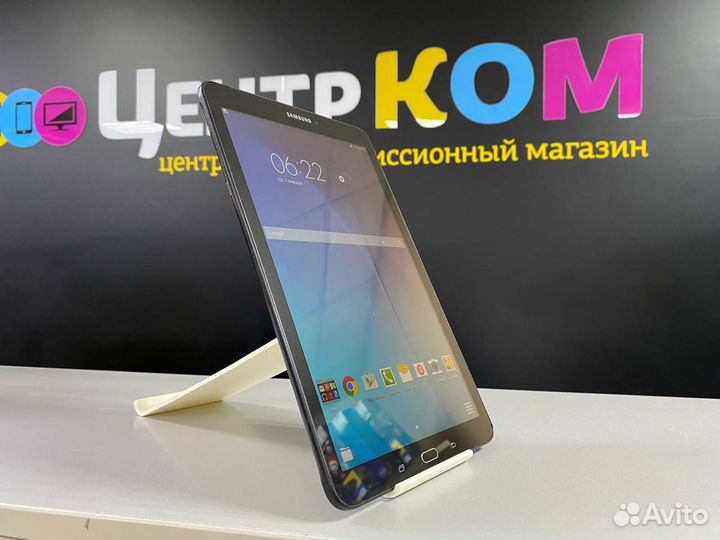 Планшет Samsung Galaxy Tab E 2015 1/8