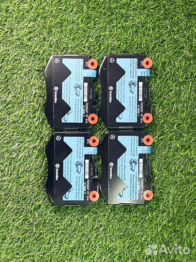 Тормозные колодки Mercedes A0004208000