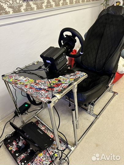 Кокпит для симрейсинга