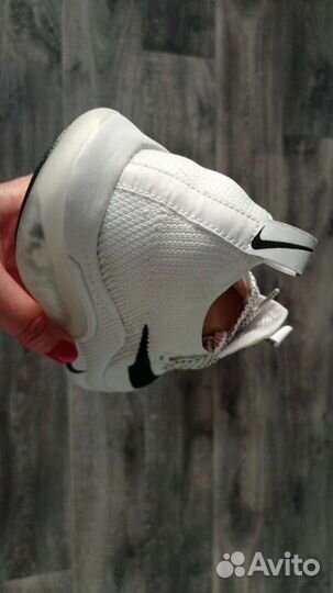 Кроссовки Nike