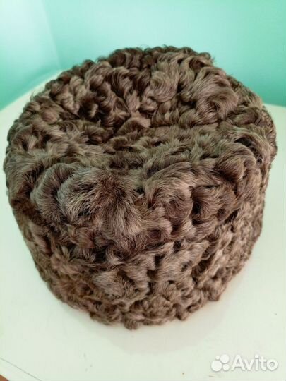 Шапка из каракуля новая