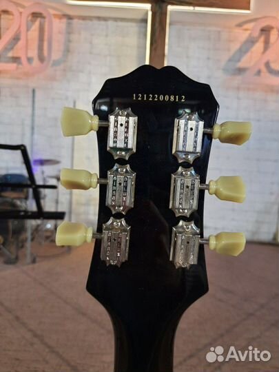 Электрогитара Epiphone Les Paul standard