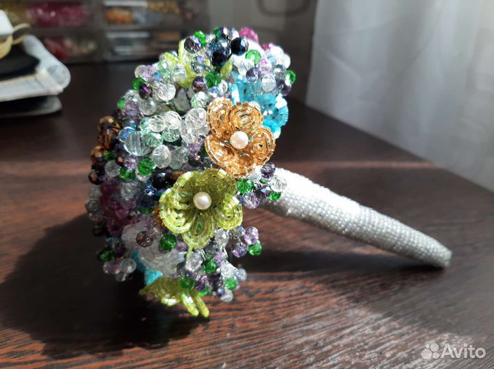 Букет из бисера