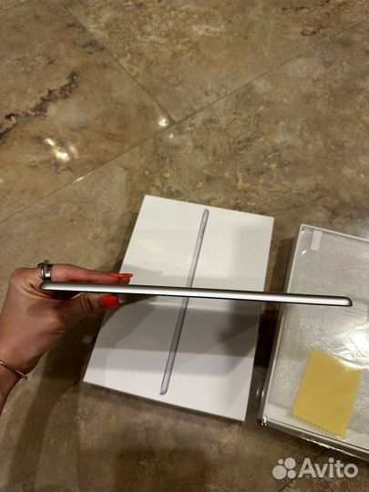 Планшет apple iPad 5 A1822 оригинал США новый