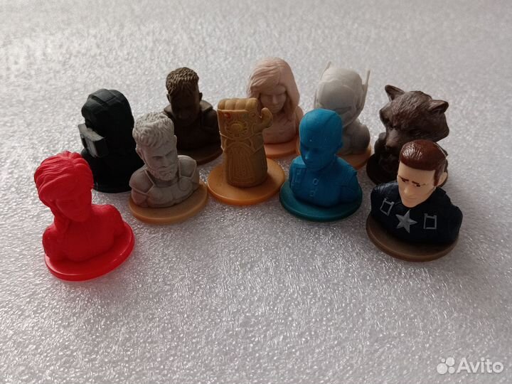 Фигурки Marvel. Kinder