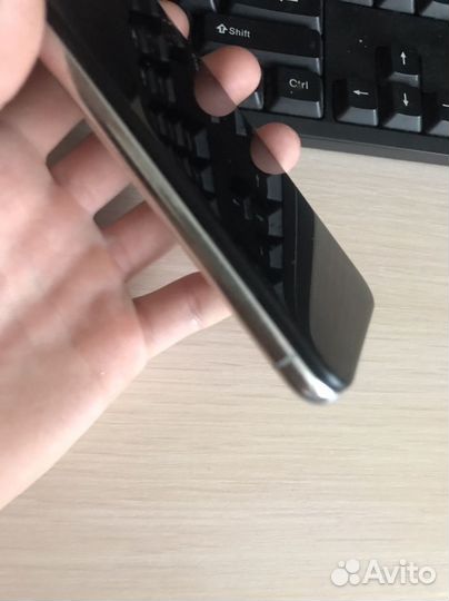 iPhone X, 64 ГБ