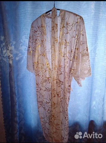 Халат белый с золотым рисунком