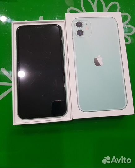 Телефон iPhone 11