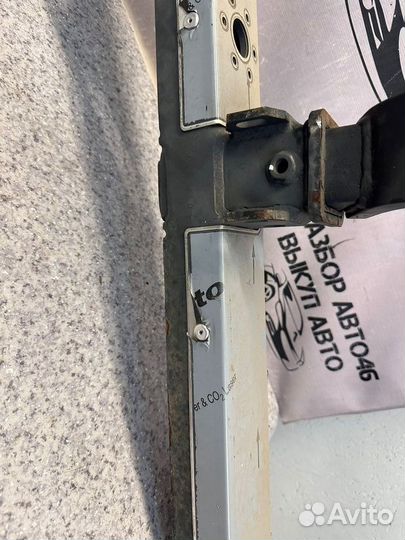 Фаркоп Toyota Hilux 2017