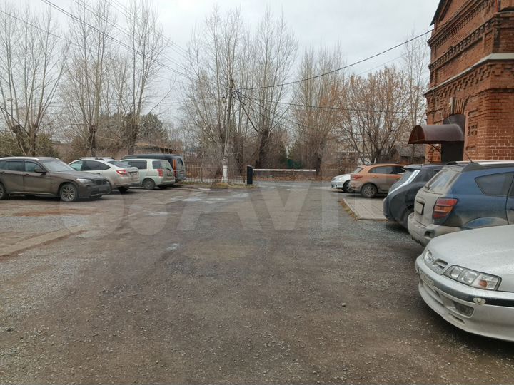 3-к. квартира, 60 м², 1/2 эт.