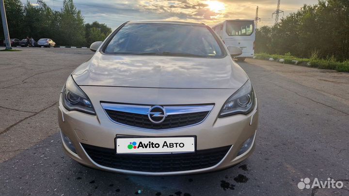 Opel Astra 1.6 МТ, 2011, 120 000 км