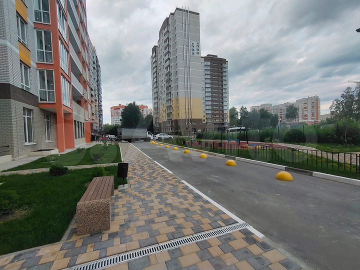 2-к. квартира, 72,2 м², 10/16 эт.