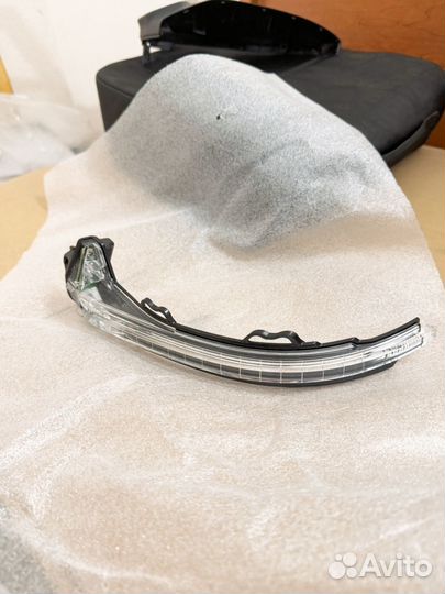 Поворотник для Audi A4 B9 (б/у)