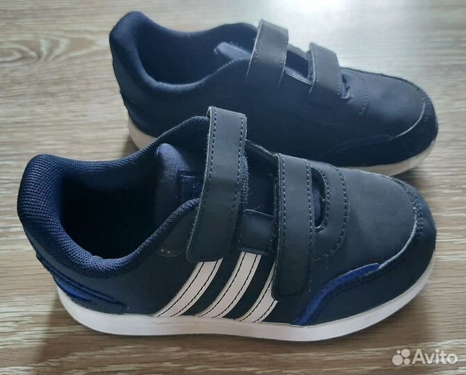 Кроссовки adidas