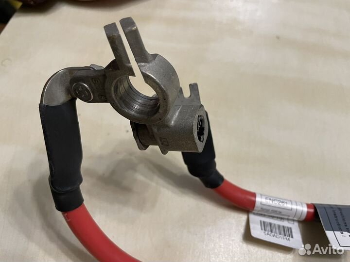 Плюсовая клема на аккумулятор BMW 1 F 20