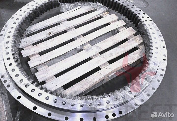 Опорно-поворотный круг 345C 227-6053