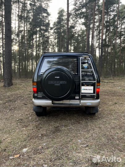 Isuzu Bighorn 3.1 AT, 1996, 323 300 км