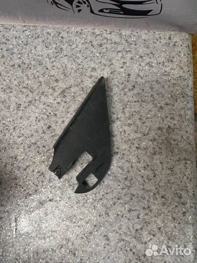 Накладка двери передняя левая Skoda Fabia