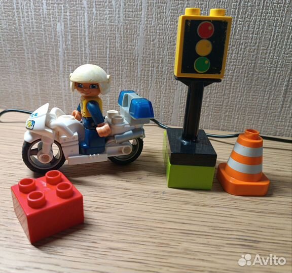 Lego duplo Полицейский мотоциклист