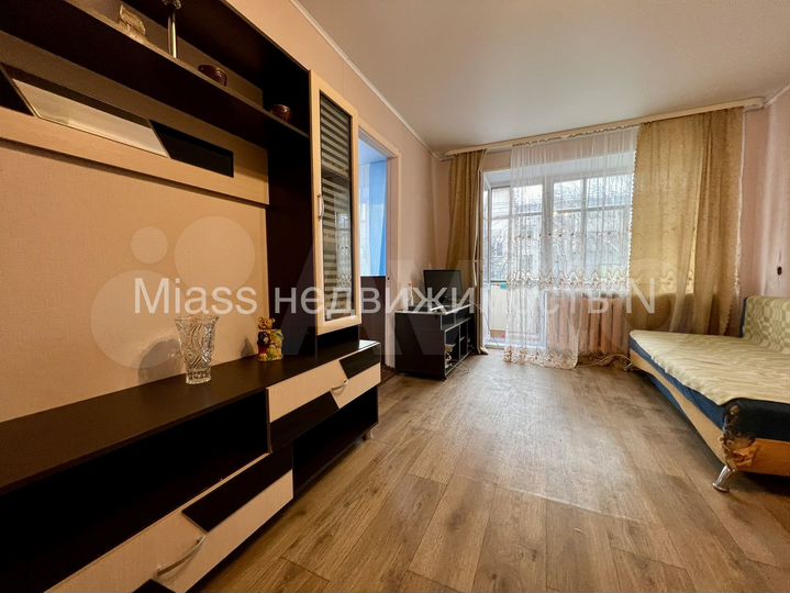 3-к. квартира, 42 м², 2/5 эт.