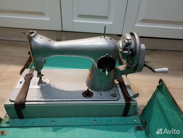 Швейная машинка Подольск ручная