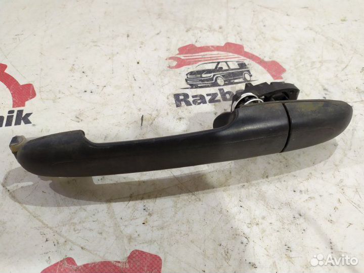 Ручка двери внешняя левая Mercedes Vito W639 2.1D