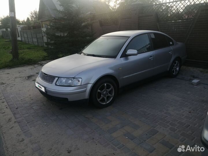 Volkswagen Passat 2.3 МТ, 1999, 300 000 км