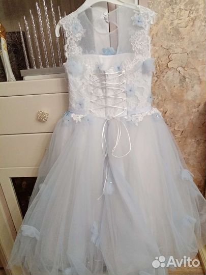 Платье праздничное