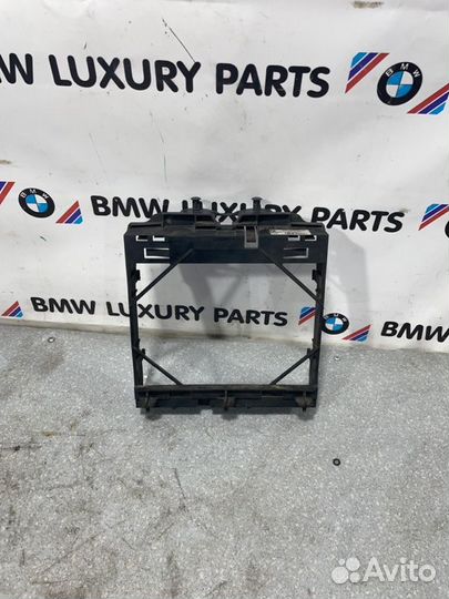Рамка радиатора Bmw 7 F01 N63B44