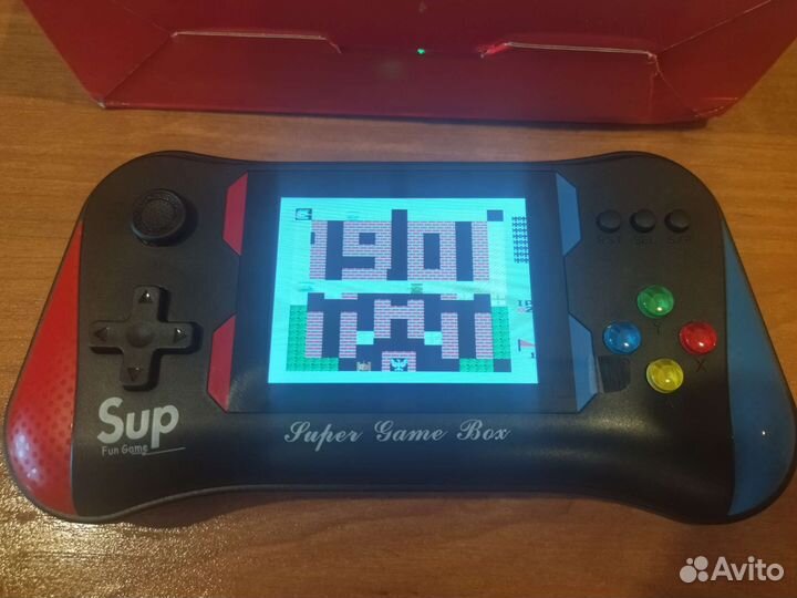 Портативная игровая приставка