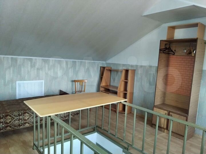 Комната 15 м² в 4-к., 2/2 эт.