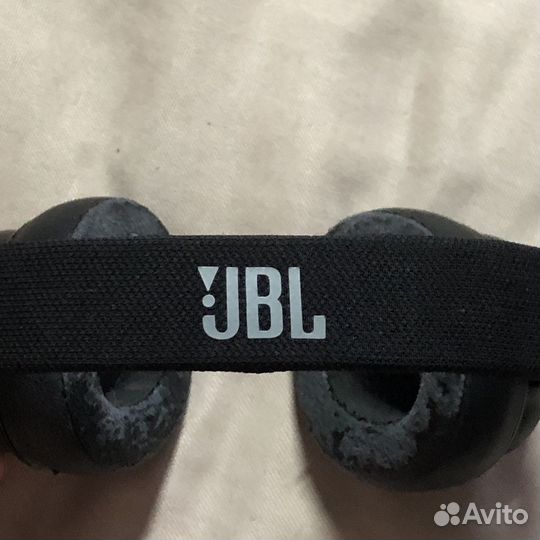 Беспроводные наушники JBL E55BT