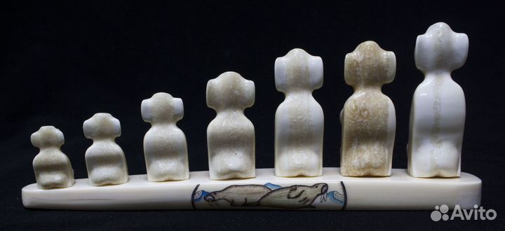 Композиция Пеликены, Клык моржа, Уэленская косторе