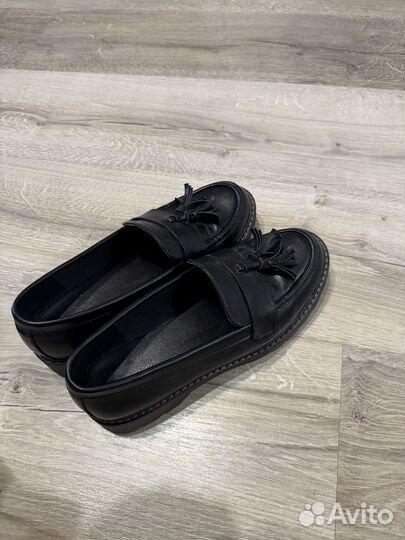 Лоферы женские 39