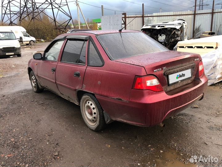 Daewoo Nexia 1.6 МТ, 2013, битый, 250 000 км