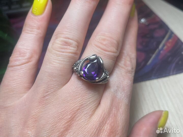 Серебряное кольцо