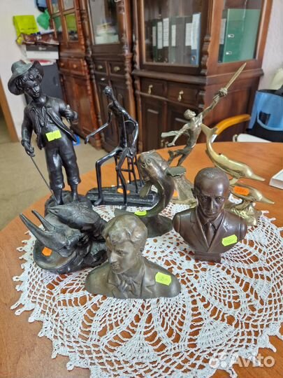 Статуэтки из металла