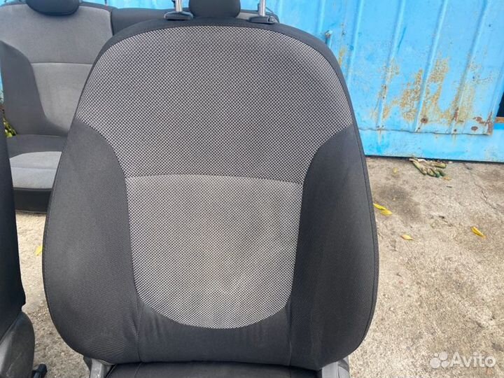 Комплект сидений Hyundai Solaris седан G4FC 2011