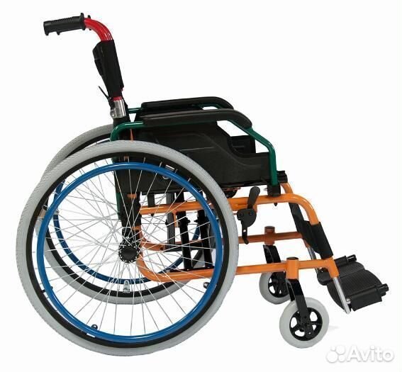 Кресло коляска детская с пневмо колесами FS980LA