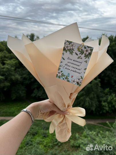 Букет из клубники и маршмеллоу без шоколада